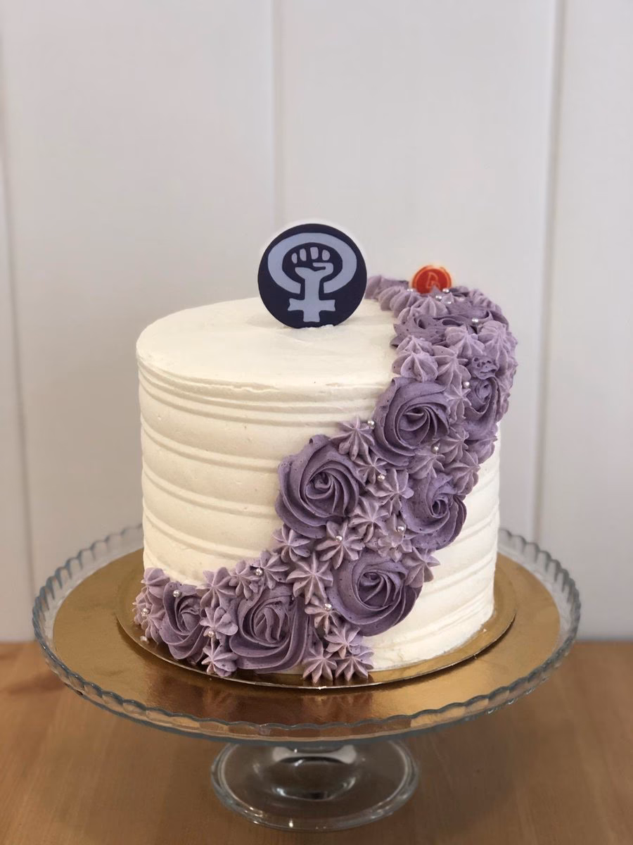 ¿Qué quiere decir la poesía feminista de Guisela López?