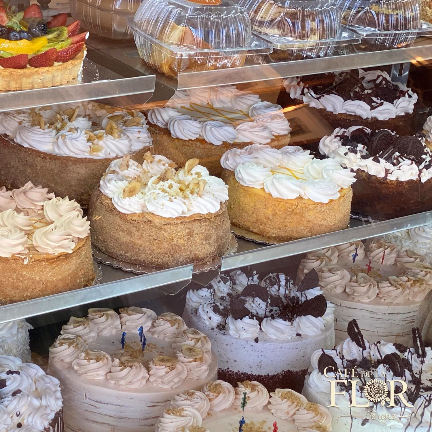 ¿Dónde puedo encontrar pasteles de café?