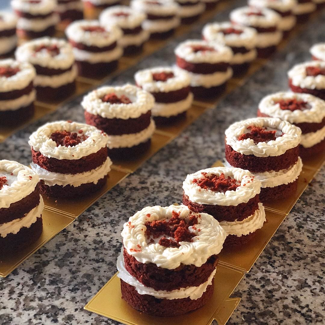 ¿Qué función cumplen las tortas individuales y los cupcakes nupciales?