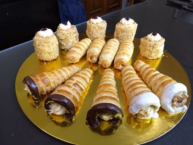 ¿Cómo se hacen los caracoles con alioli?