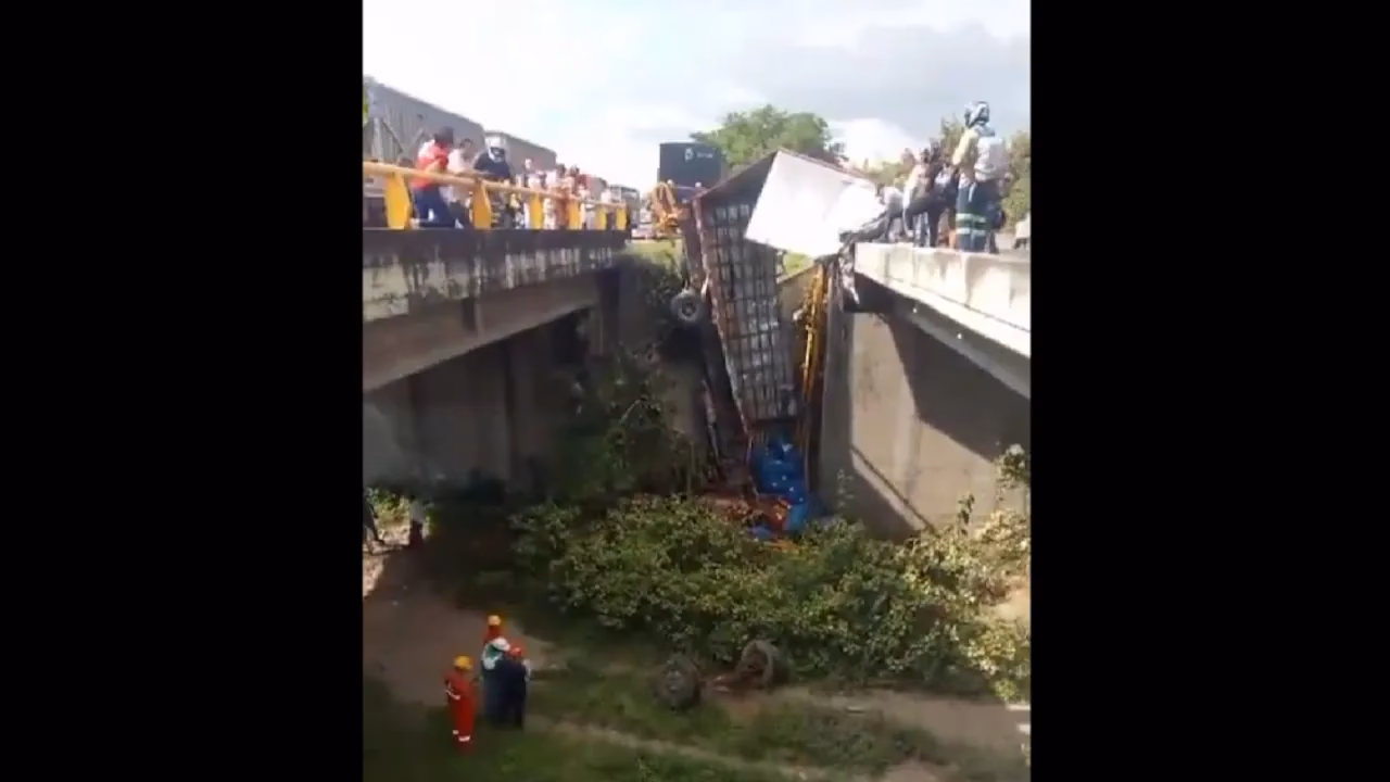 ¿Qué pasó en el lugar del accidente del puente?