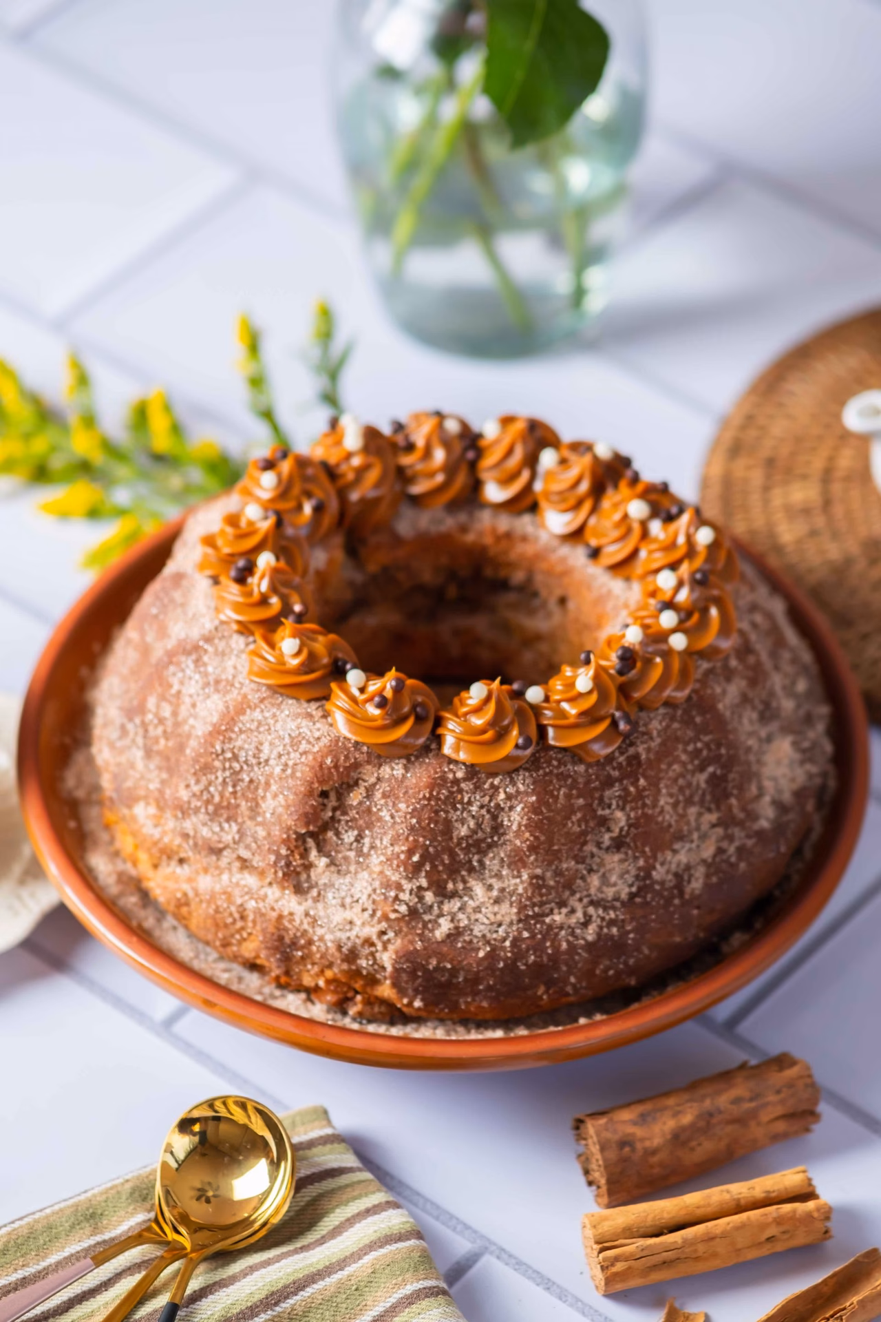 ¿Cómo hacer tortillas con azúcar de canela?