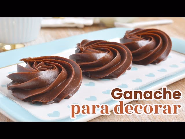 ¿Cómo se prepara una torta con chocolate cobertura picado?