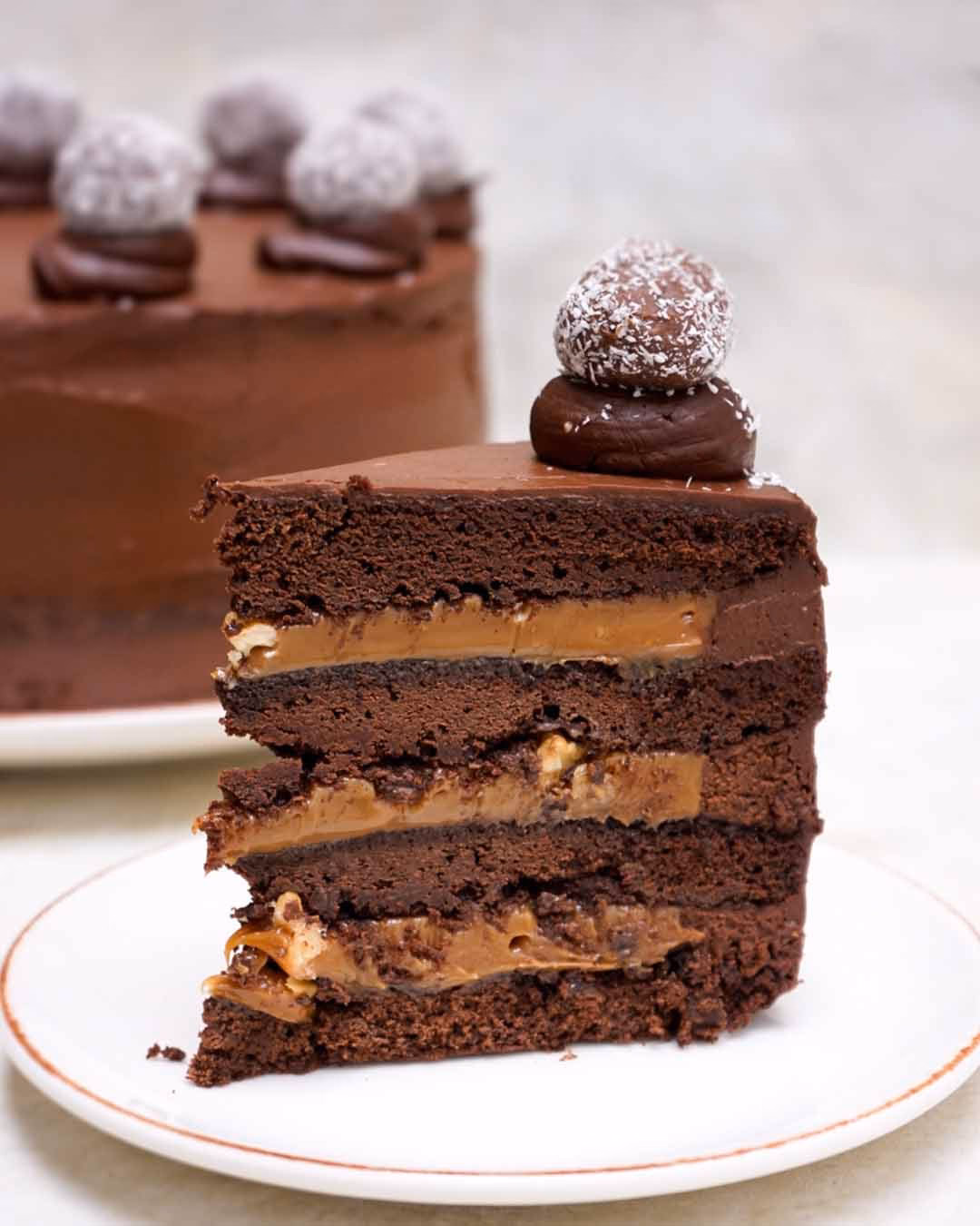 ¿Cómo preparar la trufa de bizcocho?