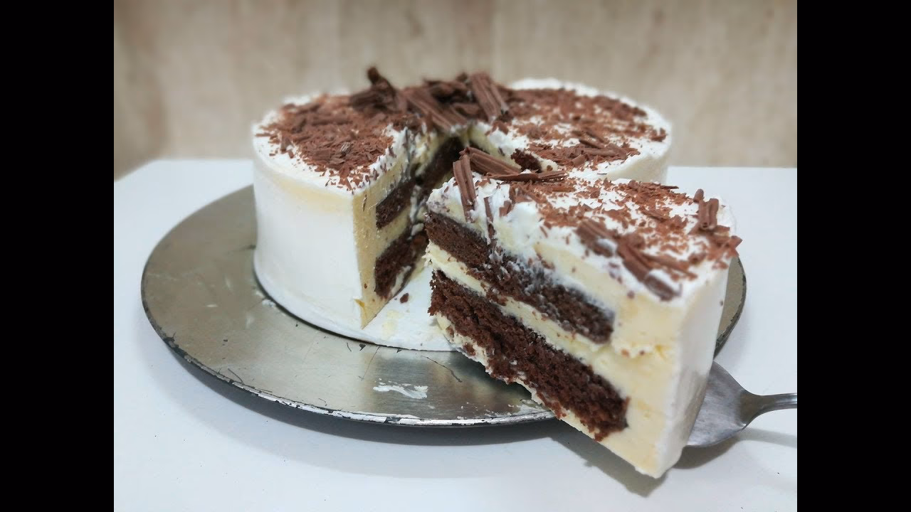 ¿Cómo hacer una torta húmeda de chocolate?