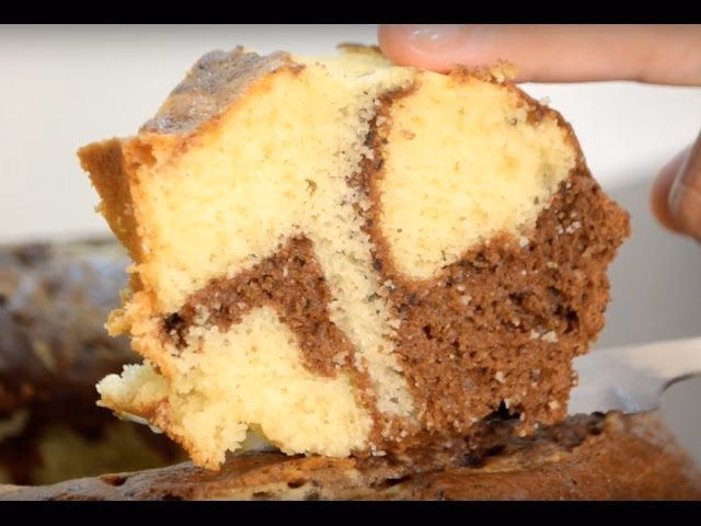 ¿Cómo se consigue un resultado digno con chocolate de postres corriente y vainilla de polvitos?