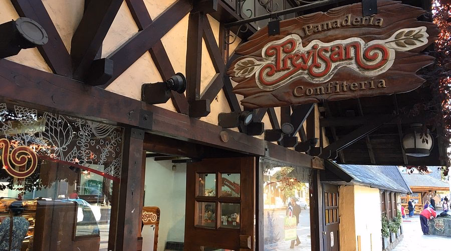 ¿Cómo consultar o reservar alojamientos en Bariloche?