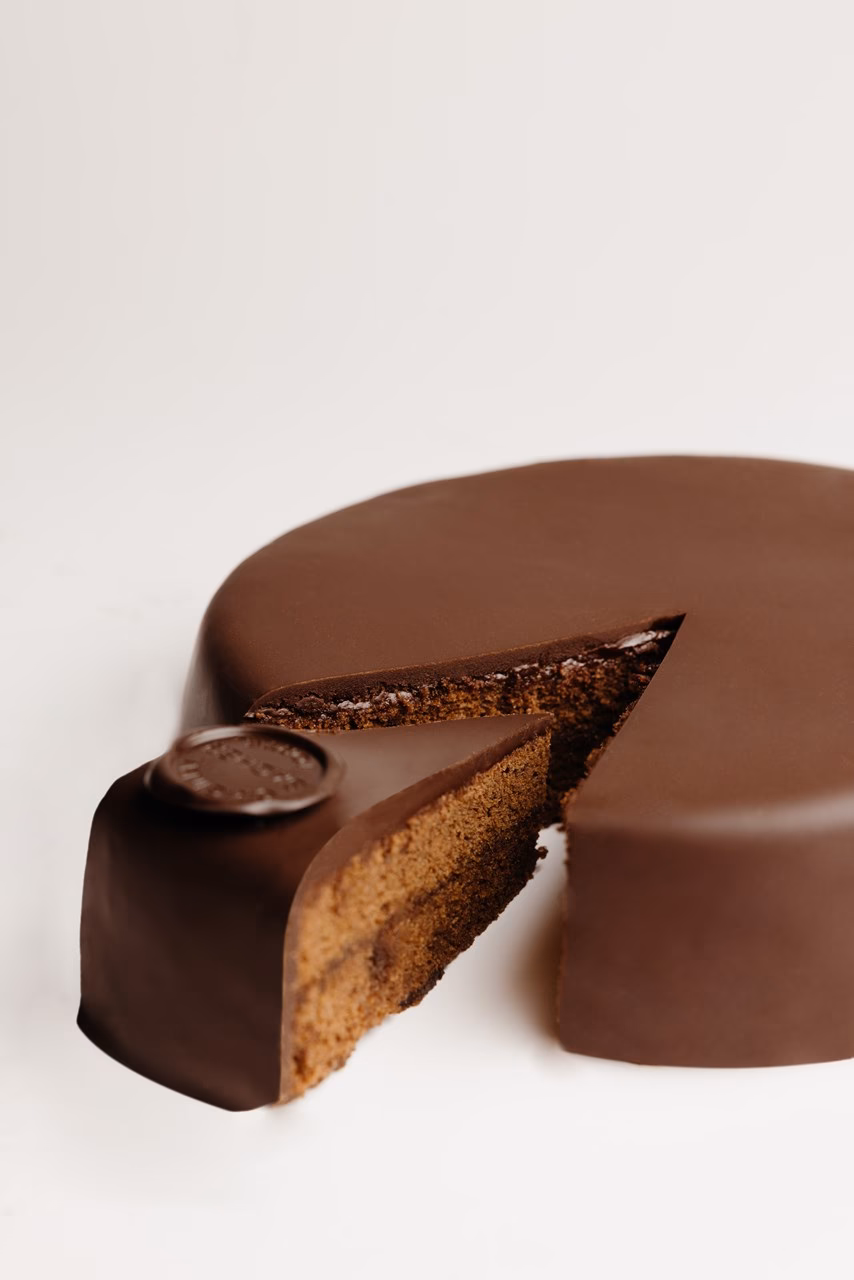 Does Sacher-Torte ship worldwide?