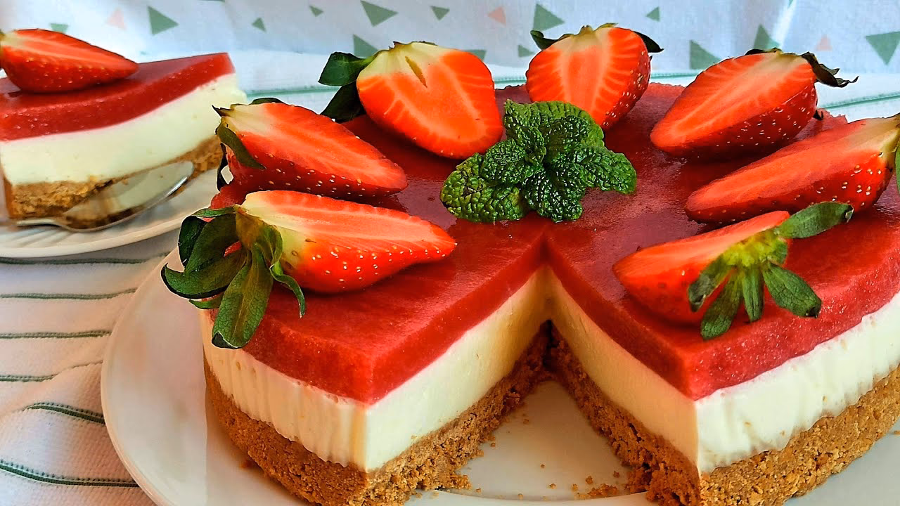 ¿Cómo decorar una tarta de queso y yogur fácil?