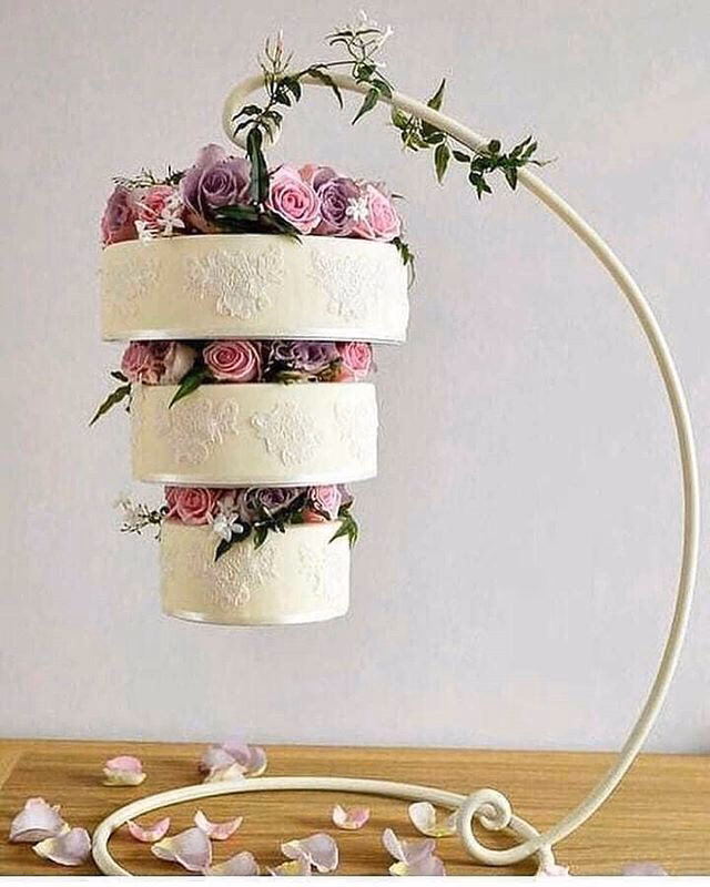 ¿Qué se puede agregar a la torta para resaltar su sabor?