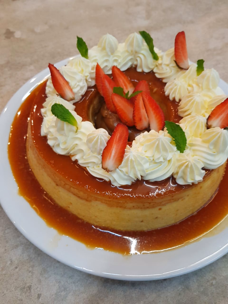 ¿Cómo hidratar Tu cara con un flan casero con dulce de leche o crema?