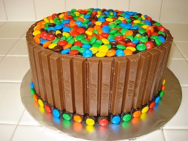 ¿Cuánto tiempo se tarda en hacer la tarta Kit Kat sin horno?