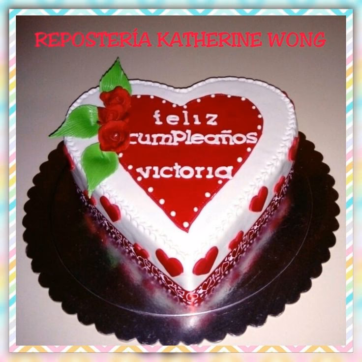 ¿Cómo regalar un feliz cumpleaños a Victoria?