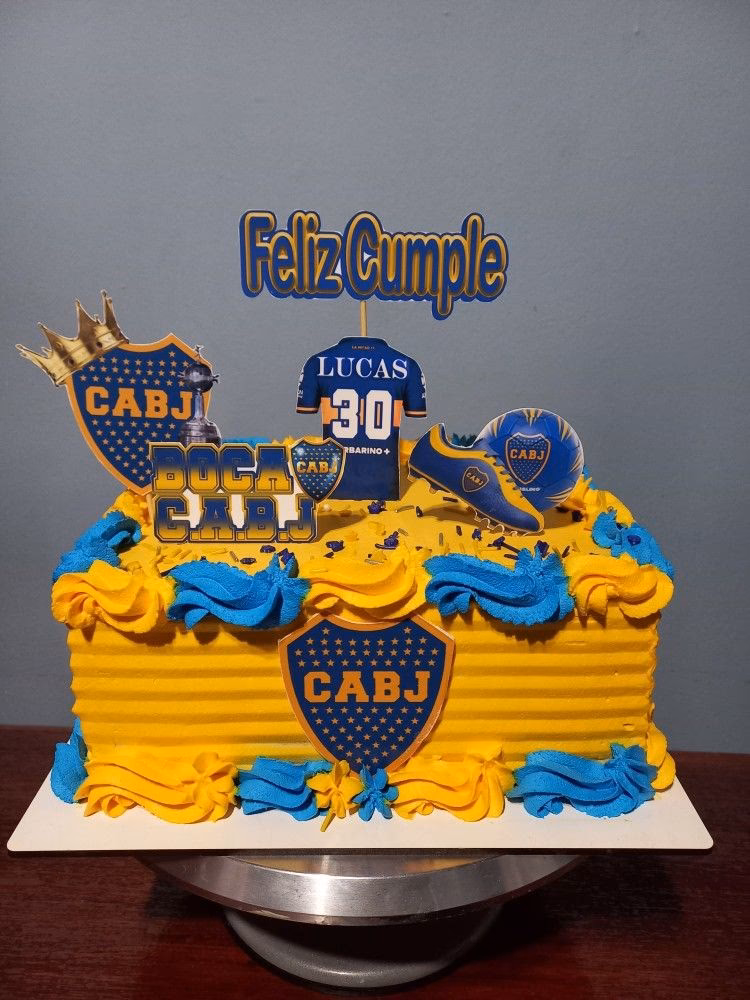 ¿Cómo hacer un escudo de torta?