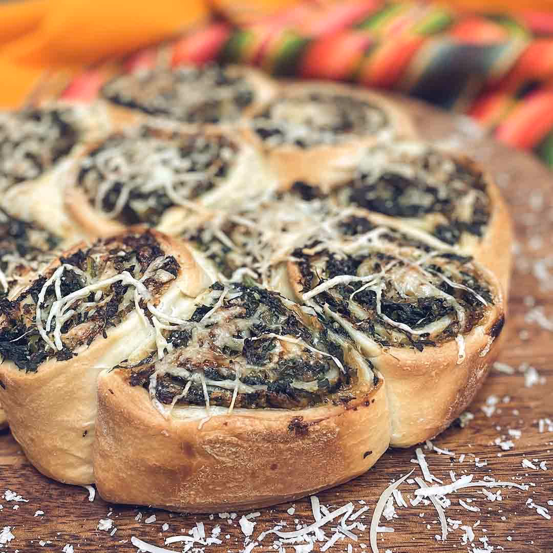 ¿Cómo cocinar la cebolla con espinacas?