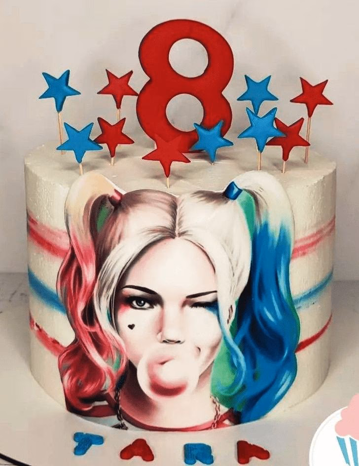 ¿Dónde deben estar las coletas altas de Harley Quinn?