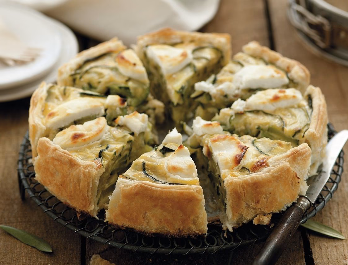 ¿Qué son las tartas de hojaldre saladas con espárragos y anchoas?