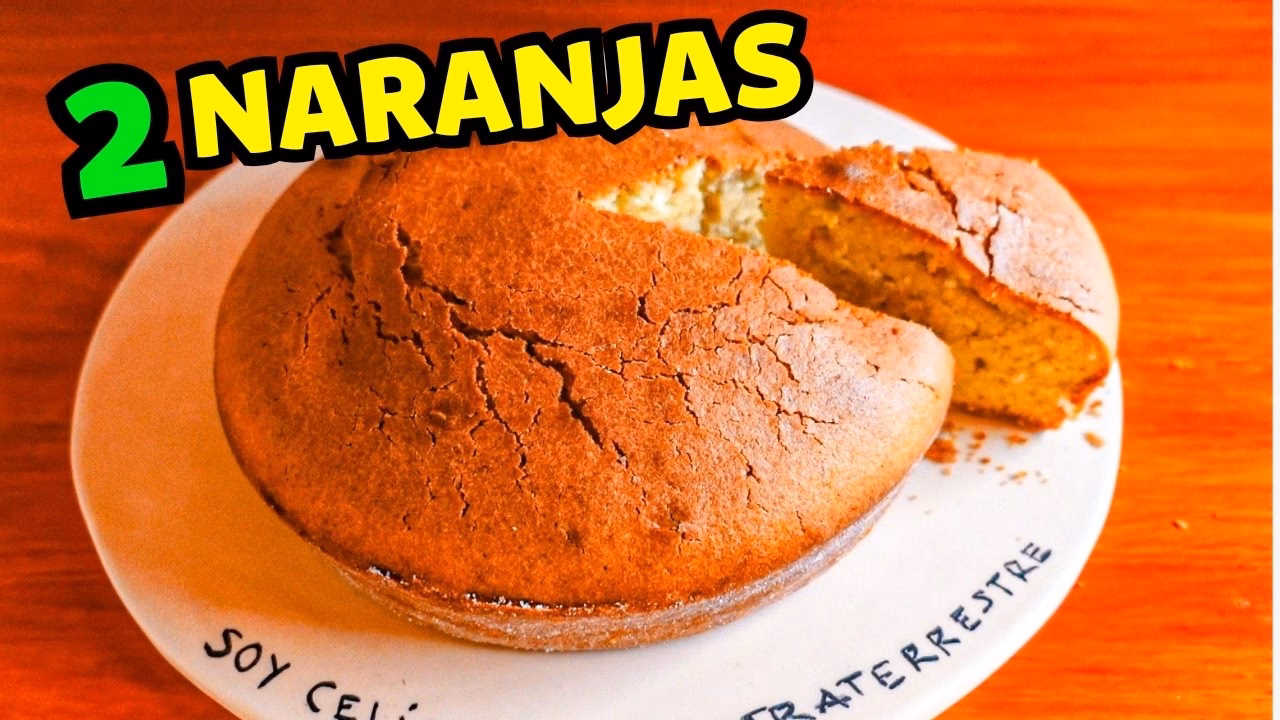 ¿A qué temperatura se hornea la torta de naranja?