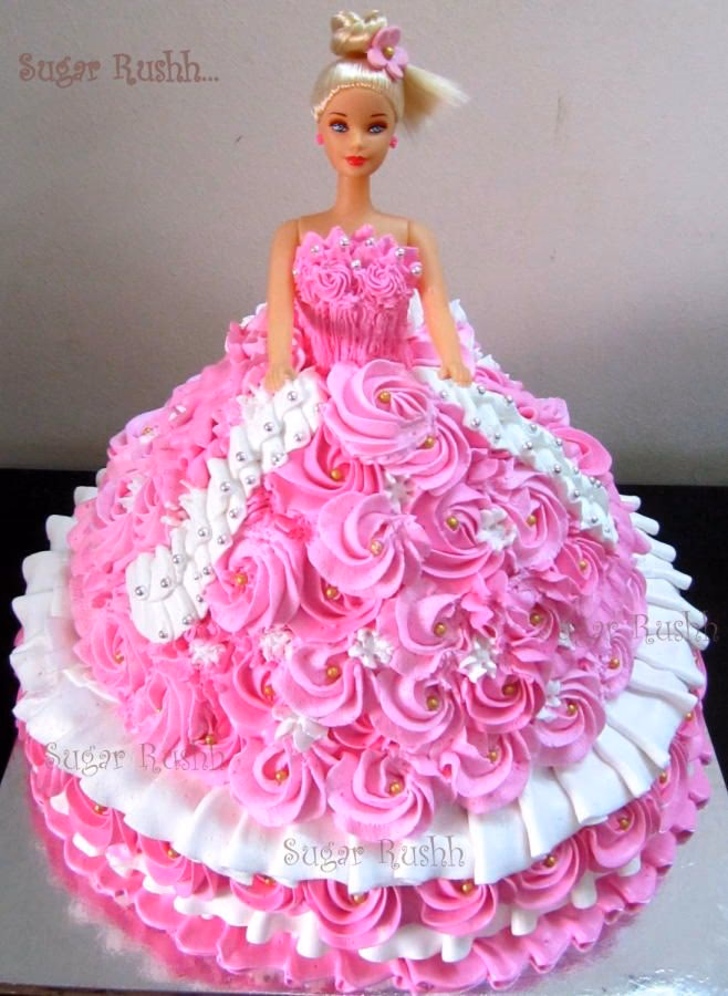 ¿Cómo decorar una tarta princesa con Barbie?