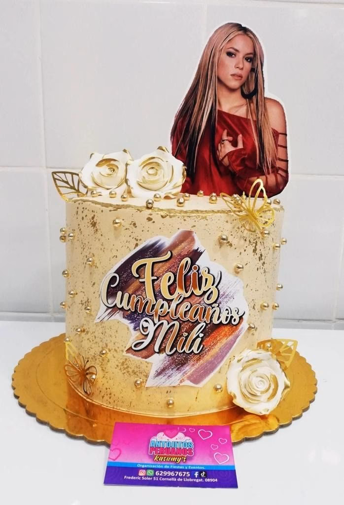 ¿Cuántos pisos tiene la torta de Shakira?