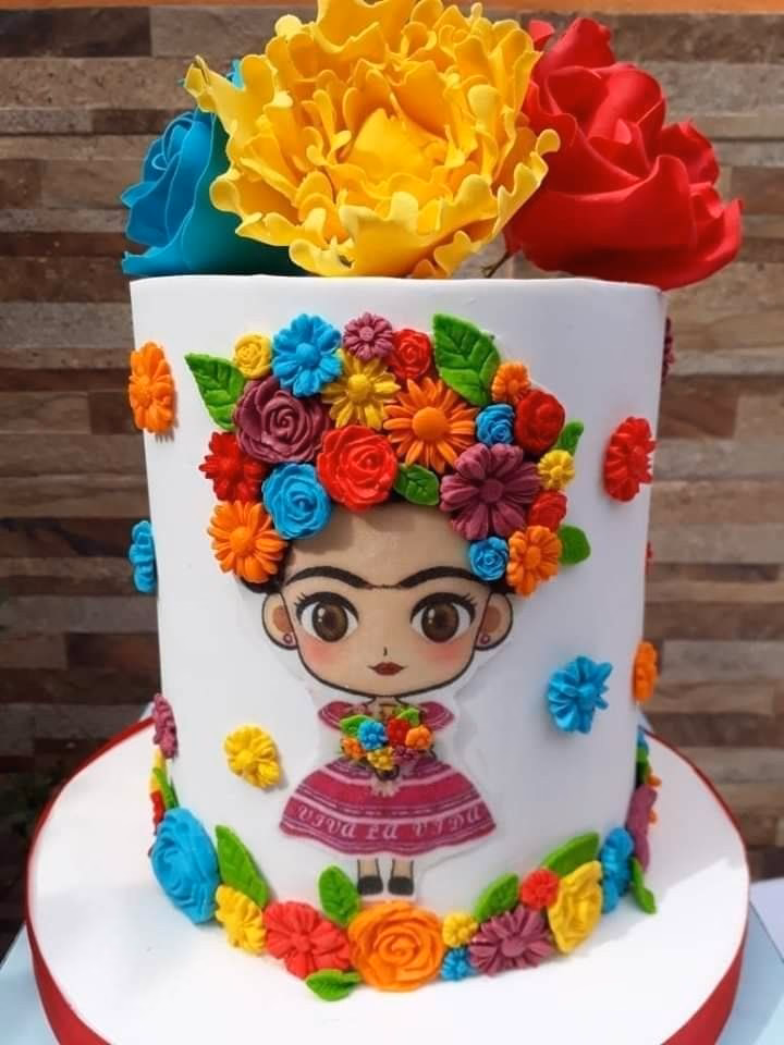 ¿Qué ingredientes contiene la torta frita rellena?