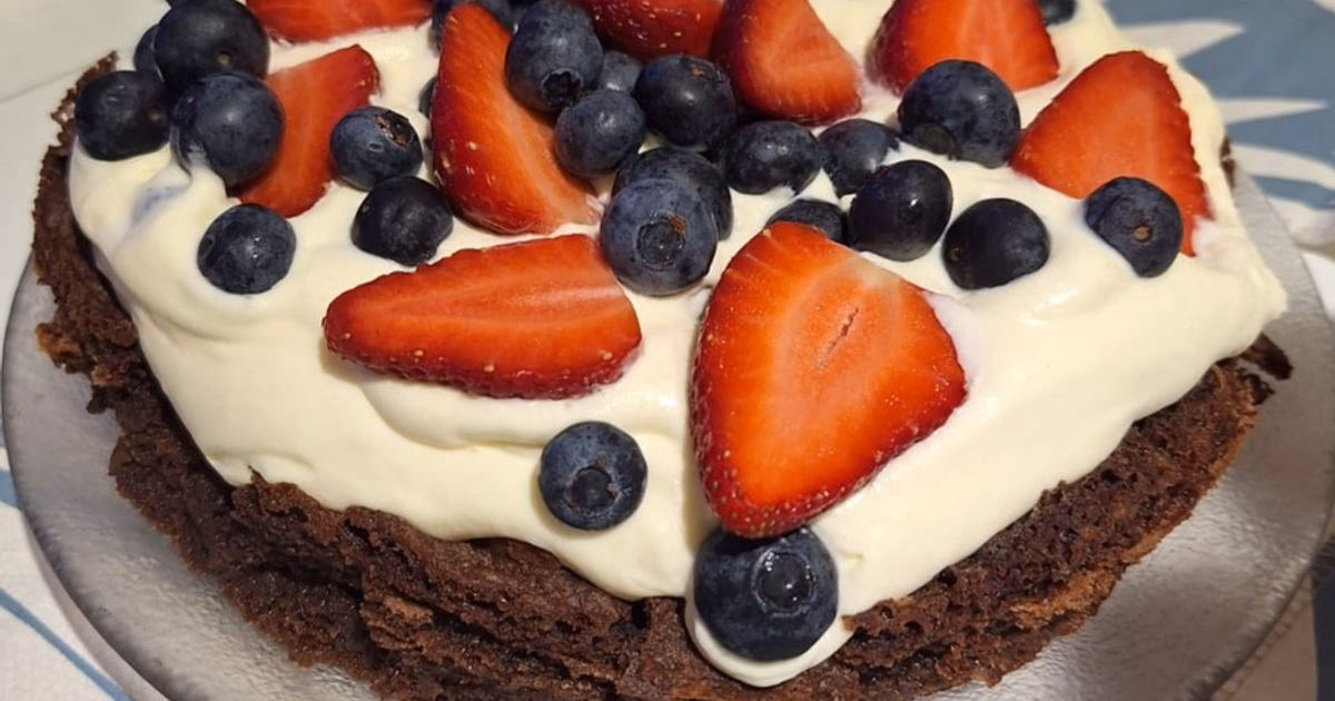 ¿Qué es la marquise de chocolate con frutos rojos?