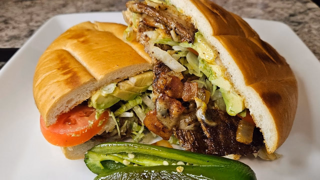 ¿De dónde proviene la inspiración para estas tortas de carne deshebrada?