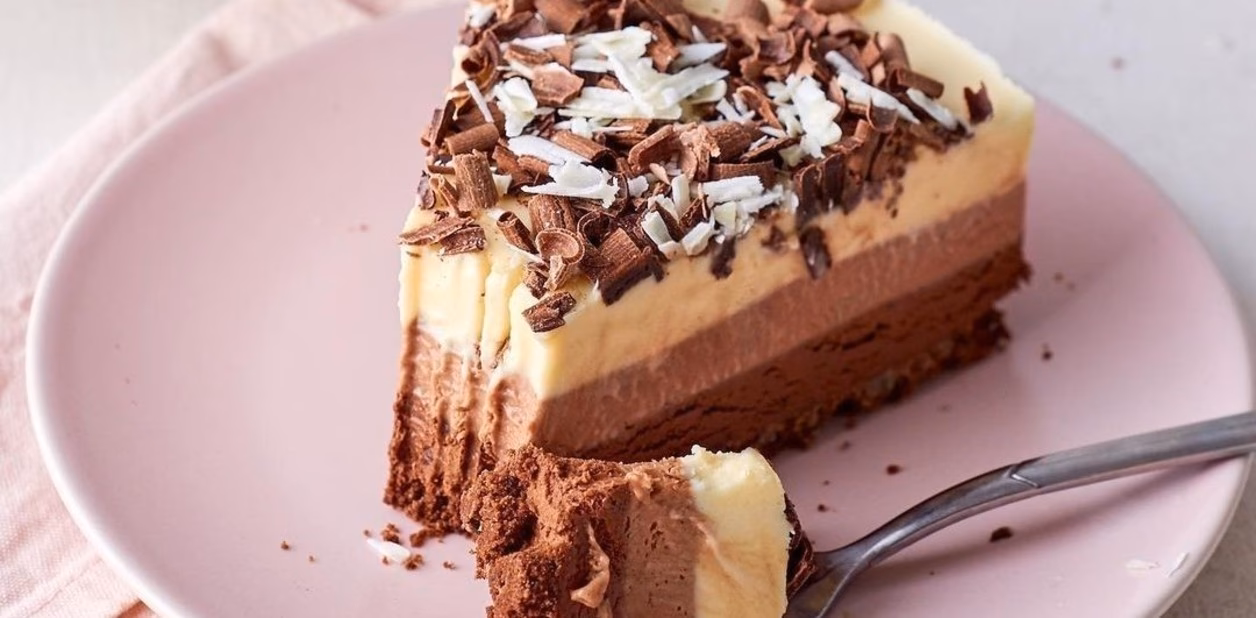 ¿Qué textura tienen los pasteles de mousse tres chocolates?