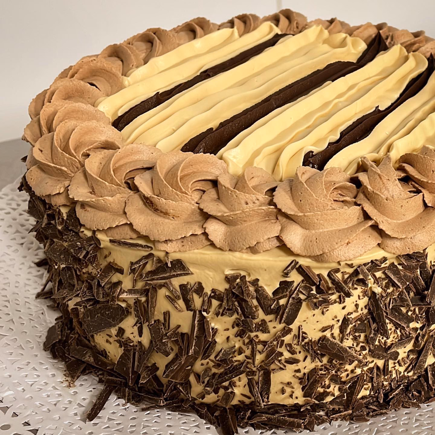 ¿Cómo rellenar un postre con crema muselina?