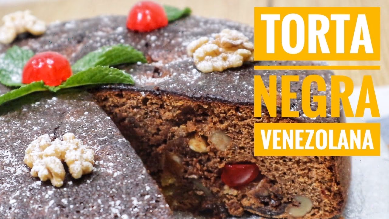 ¿Qué le da un aroma y sabor únicos a la torta negra?