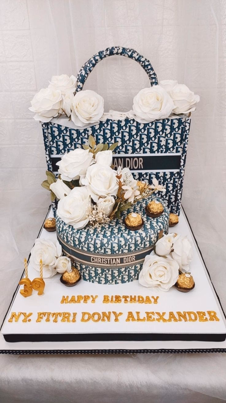 ¿Cuáles son las piezas de Dior?