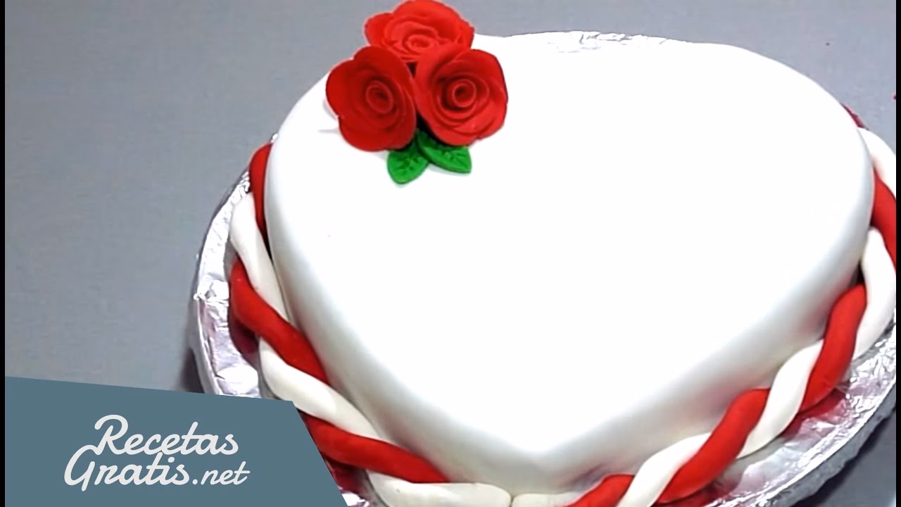 ¿Cómo hacer macarrones en forma de corazón?