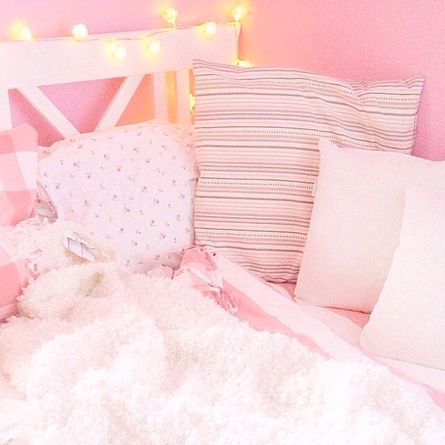 Can pastels be used in a bedroom?