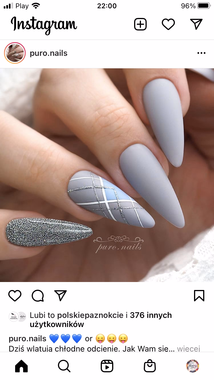 ¿Qué estilo de uñas puede realzar el gris?
