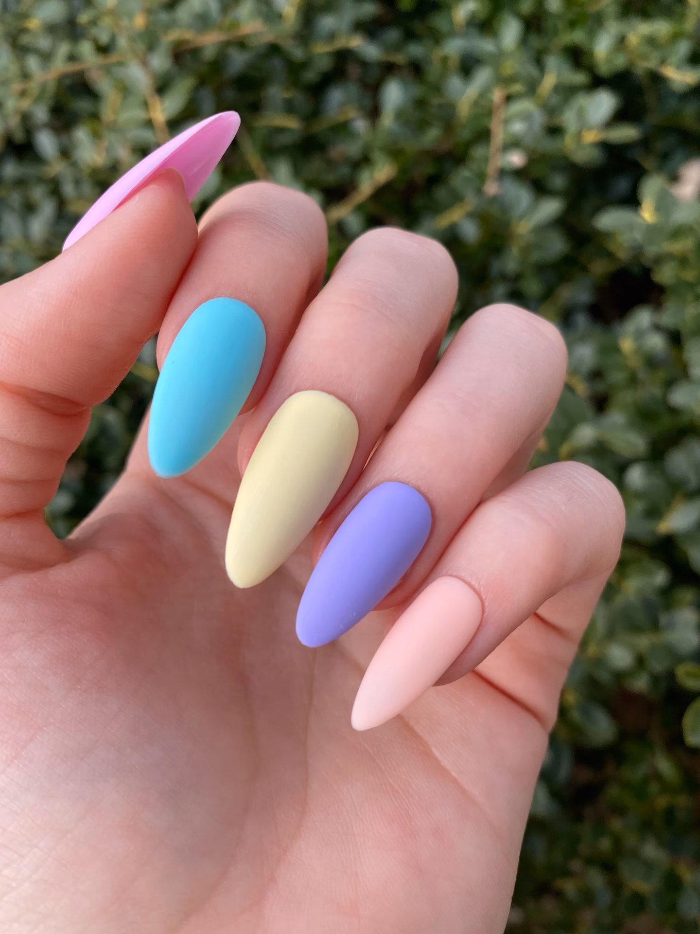 ¿Qué son las uñas mate?