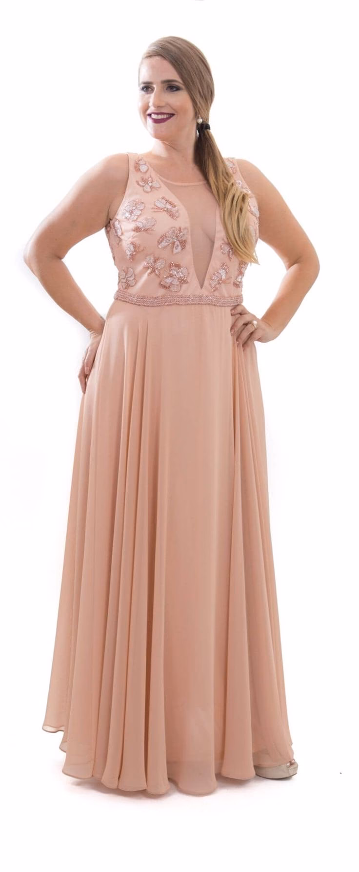 ¿Cómo destacar en un vestido de gala para gorditas?