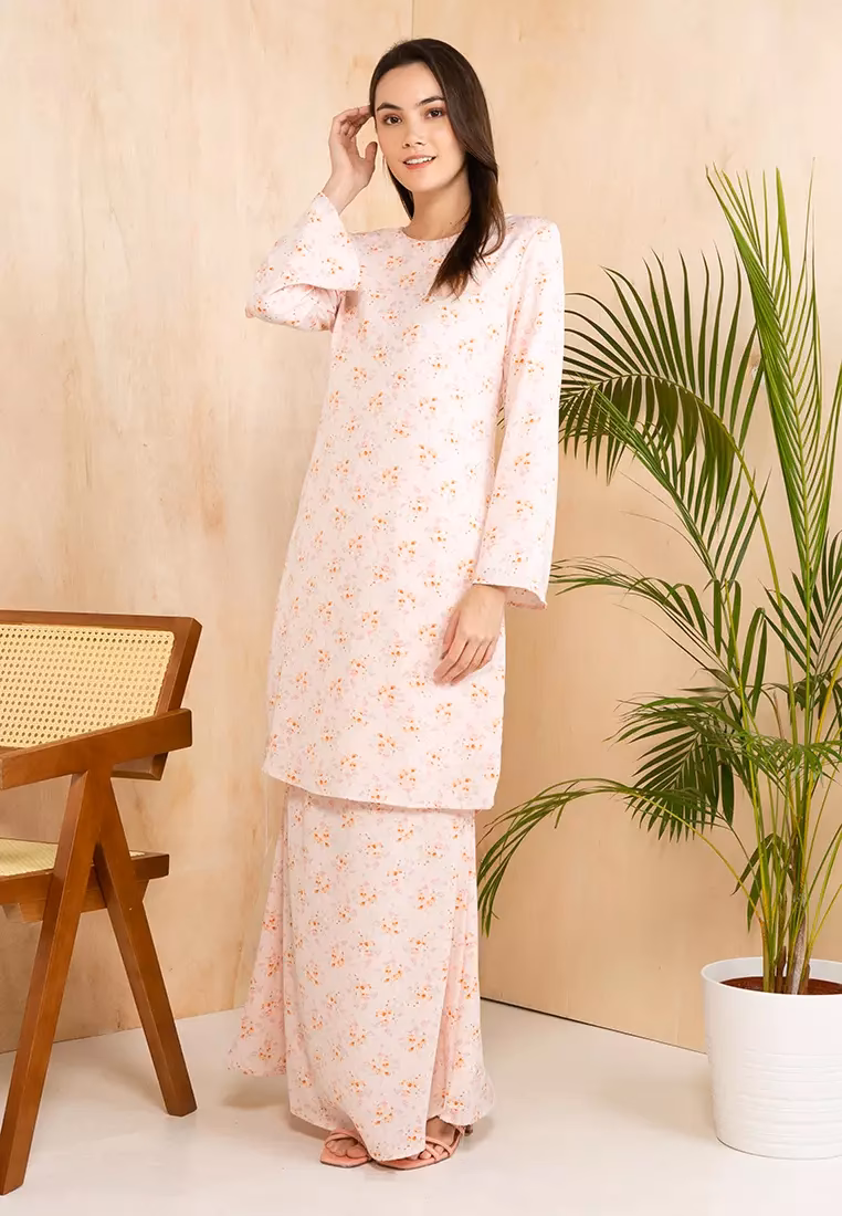 Apa arti warna pastel merah?